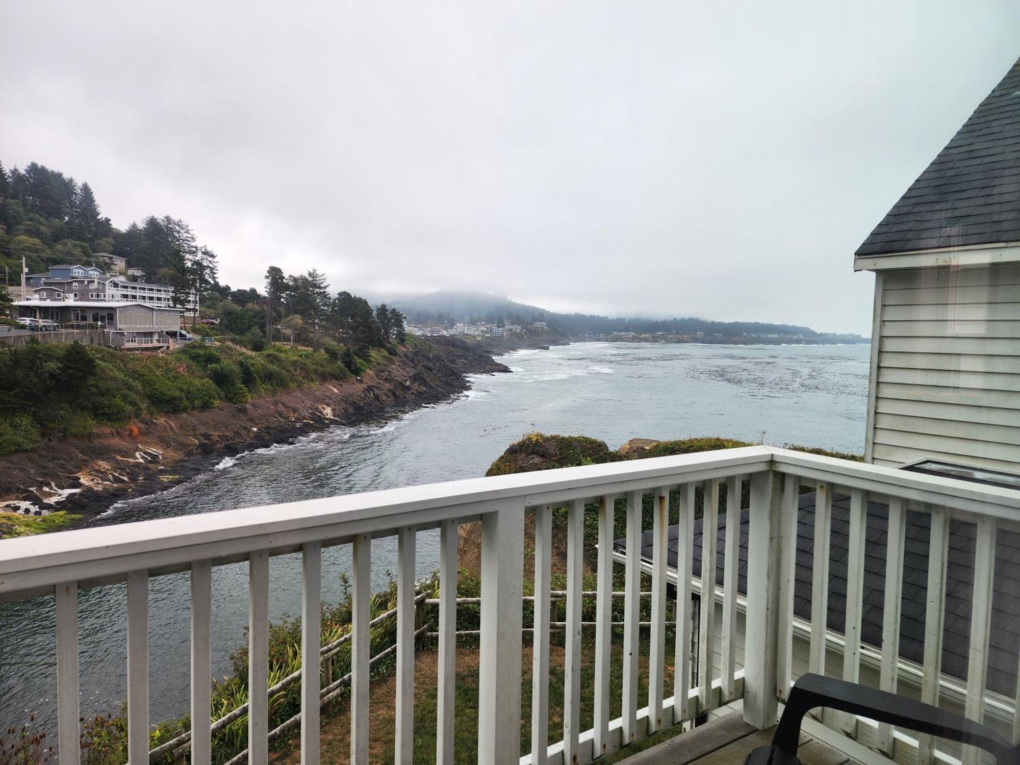 Inn At Arch Rock Depoe Bay Exterior photo