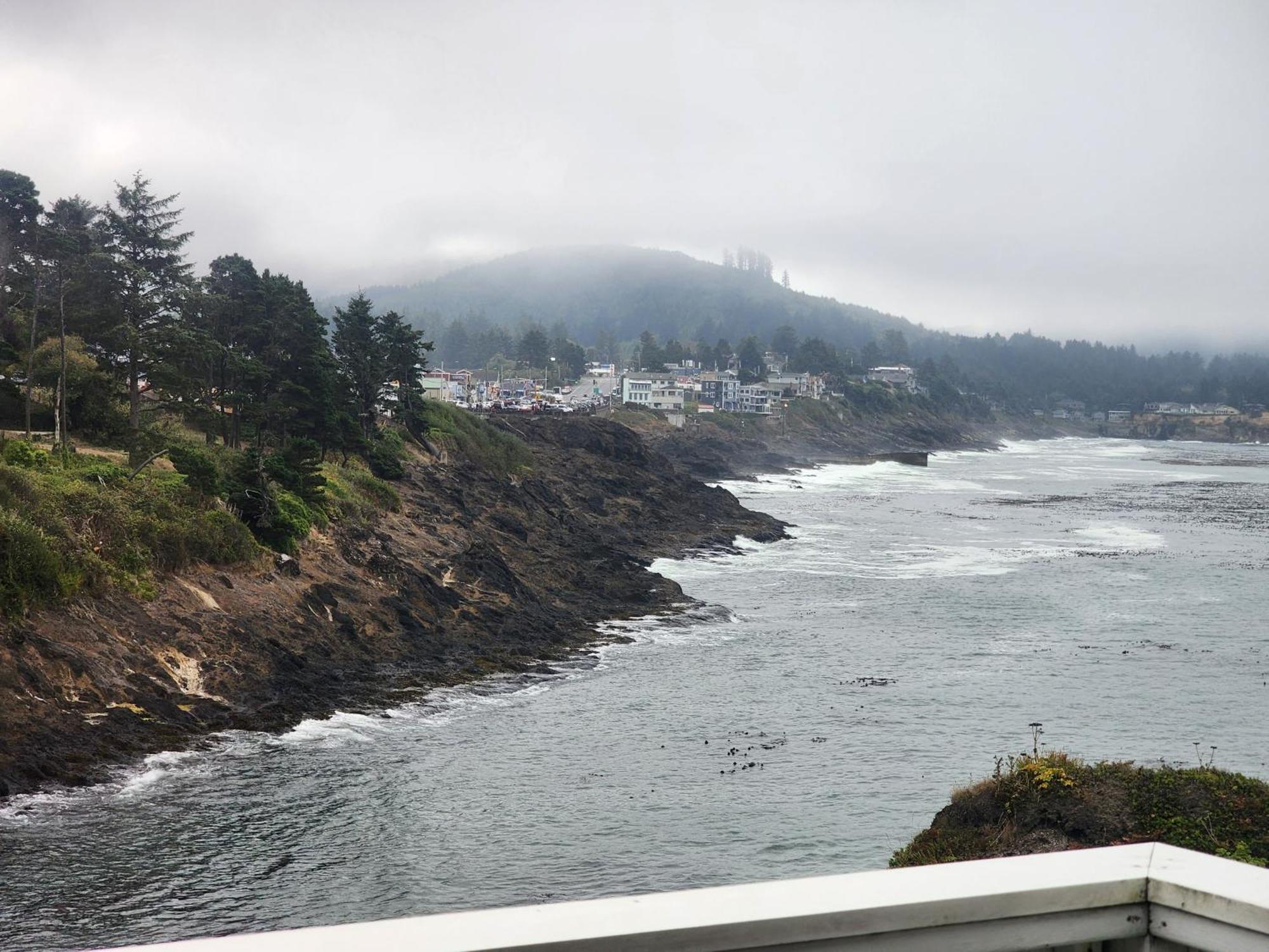 Inn At Arch Rock Depoe Bay Exterior photo