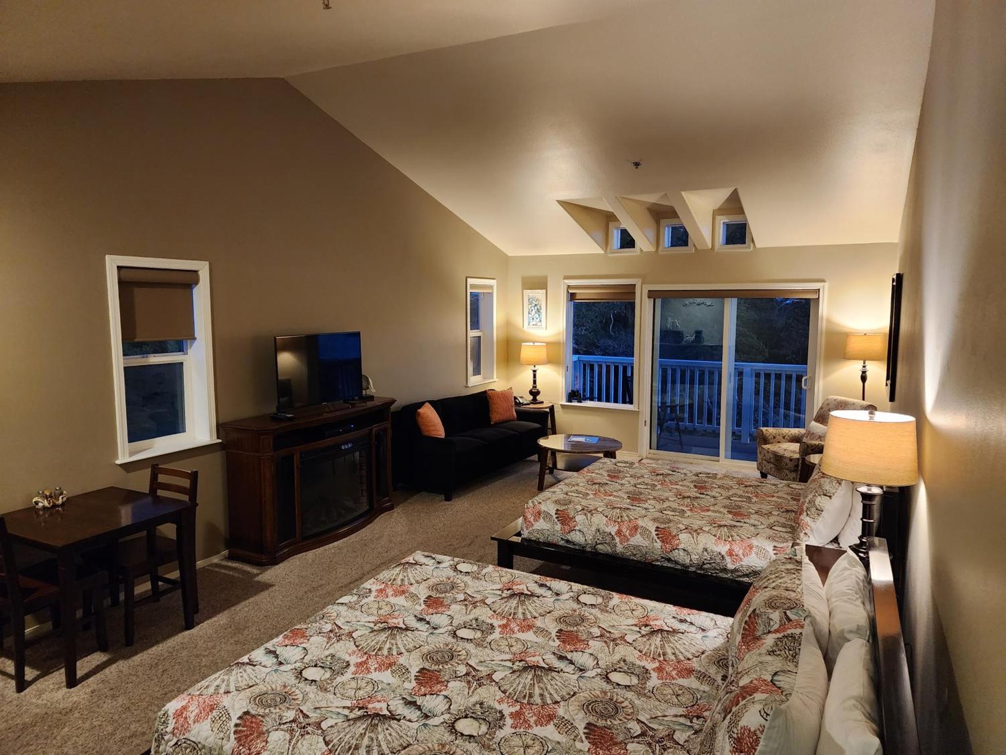 Inn At Arch Rock Depoe Bay Exterior photo