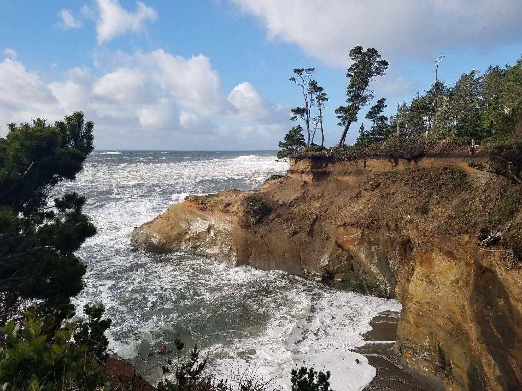 Inn At Arch Rock Depoe Bay Exterior photo